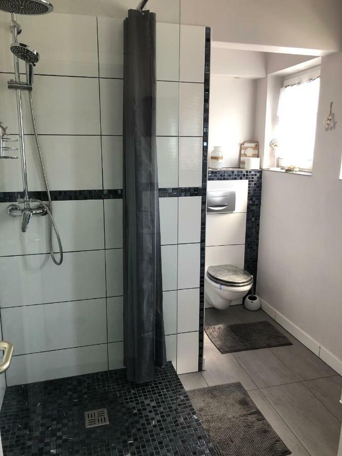 Herz Der Weinberge Gemmrigheim Chambre photo